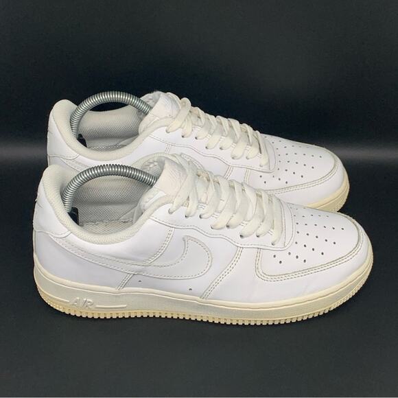 Nike Air Force 1 \'07 Low Triple White Shoes 315122-111 Men\'s Sz 8 Women\'s Sz 9.5 main image 5
